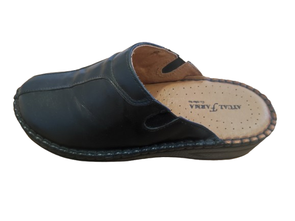 AtualConforto Chinelo em Pele Preto