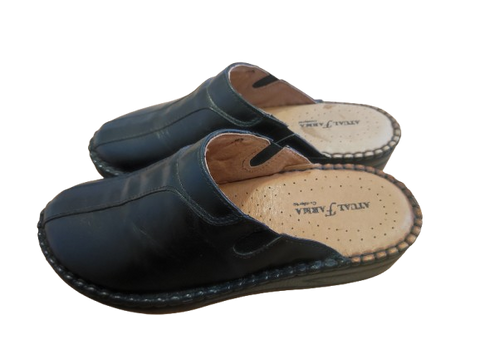 AtualConforto Chinelo em Pele Preto