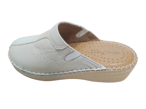 AtualConforto Chinelo em Pele Branco
