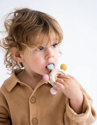 Saro Mordedor de Madeira Sensorial